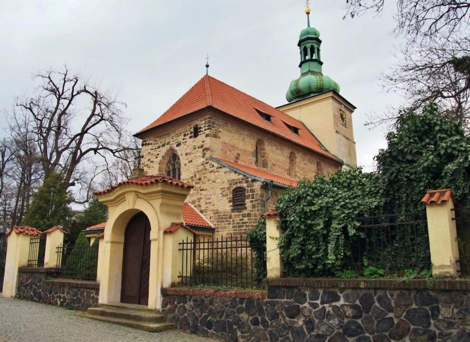 Cozy Friendly Place With Free Parking Prague Exterior photo