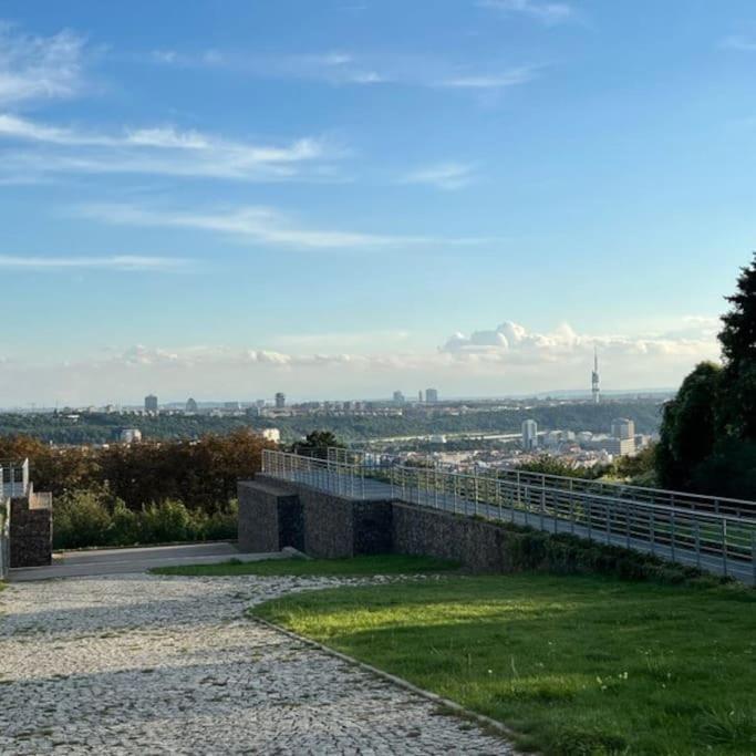 Cozy Friendly Place With Free Parking Prague Exterior photo