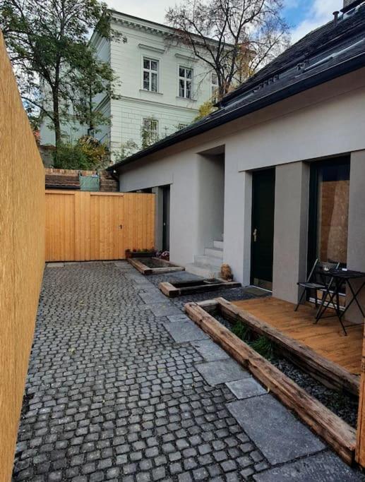 Cozy Friendly Place With Free Parking Prague Exterior photo