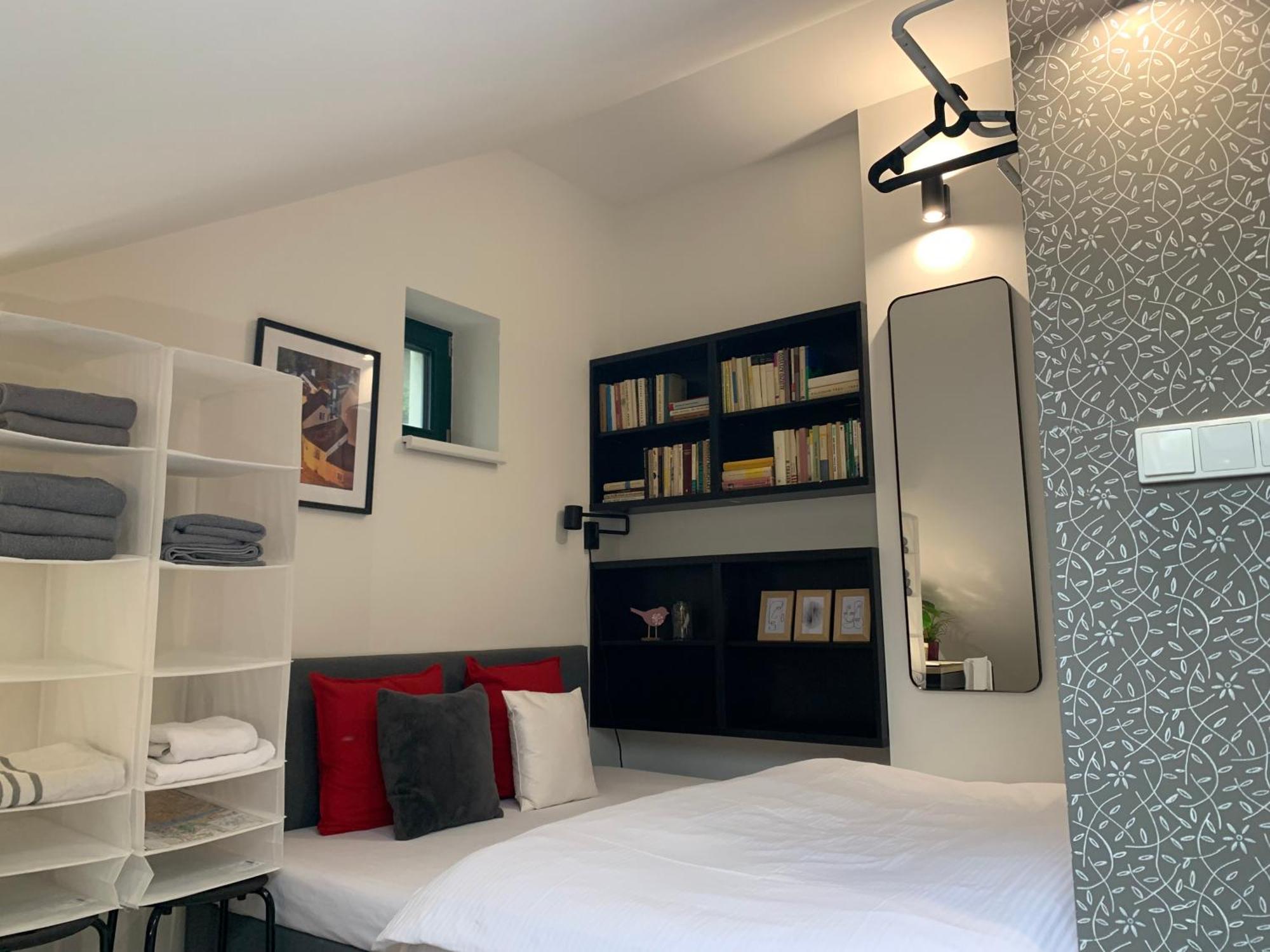 Cozy Friendly Place With Free Parking Prague Exterior photo